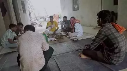 इन महाराज जी ने किया गजब बिन किताब के ही सुना दी सत्यनाराय भगवान की कथा।
