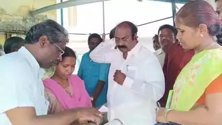சின்ன சேலம்: சின்னசேலத்தில் வீடு வீடாக சென்று மகளிர் உரிமை தொகை முறையாக வழங்கப்படுகிறதா என பொதுமக்களிடம் கேட்டறிந்த எம்.எல்.ஏ