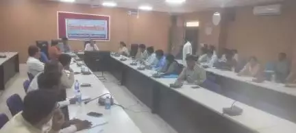 अलीराजपुर: जिला कलेक्ट्रेट में कलेक्टर डॉ. बेडेकर की अध्यक्षता में महिला एवं बाल विकास विभाग की पोषण समिति की बैठक आयोजित