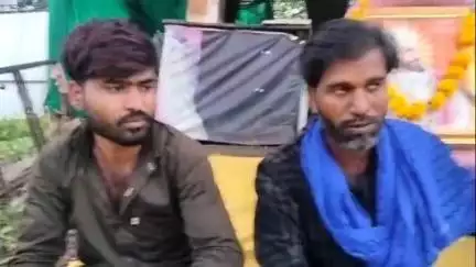 कळमनूरी: येथील पंचायत समिती कार्यालयासमोर डोंगरगाव पुल येथील नागरिकांचे आमरण उपोषण