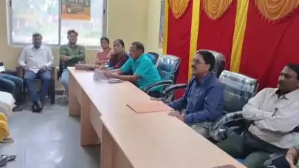विष्णुगढ़: विष्णुगढ प्रखंड सभागार में टास्क फोर्स की बैठक, डायरिया और डेंगू से मुक्ति पर ज़ोर
