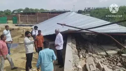 दौसा: रविवार की रात आए अंधड़ और तूफान के पीड़ितों से भाजपा विधानसभा क्षेत्र के प्रत्याशी मिले, अधिकारियों को दिए निर्देश