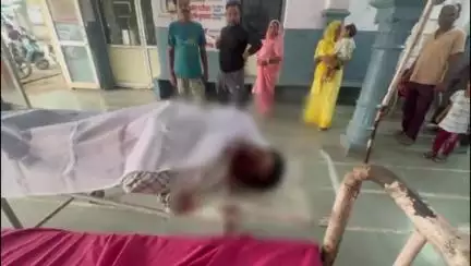 गंगधार: नाथूखेड़ी के पास हाईवे पर ट्रक और बाइक की भिड़ंत, बाइक सवार की उपचार के दौरान हुई मौत, हेलमेट भी टूटा