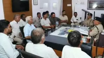 बाड़मेर: नशे के विरुद्ध चलाए जा रहे विशेष अभियान के तहत नेह निमंत्रण में प्रिटिंग प्रेस संचालकों की बैठक का हुआ आयोजन