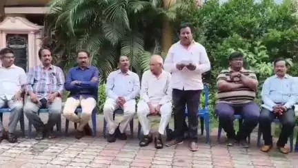 నెల 26న కాకినాడలో బుద్ధినితో నా ప్రయాణం నాటక ప్రదర్శన.. కరపత్రాన్ని ఆవిష్కరించిన డాక్టర్ కె జవహర్