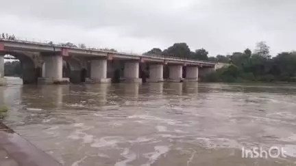 विदिशा नगर: बीती रात करीब 10:30 बजे बेतवा नदी में अचानक बढ़ा जलस्तर