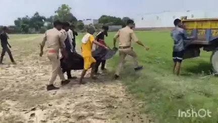 मैनपुरी: ग्राम जरामई में संदिग्ध परिस्थिति में पेड़ पर फांसी के फंदे पर लटका मिला किशोरी का शव