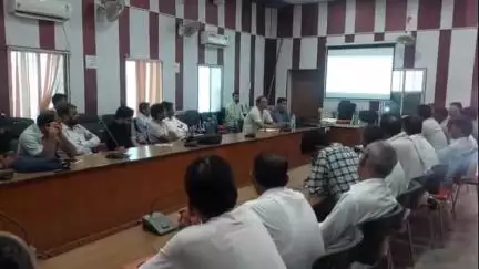 सरदारशहर: सरदारशहर पंचायत समिति में एक दिवसीय बीएलओ प्रशिक्षण शिविर का हुआ आयोजन, निर्वाचन संबंधी जानकारियां दी गई