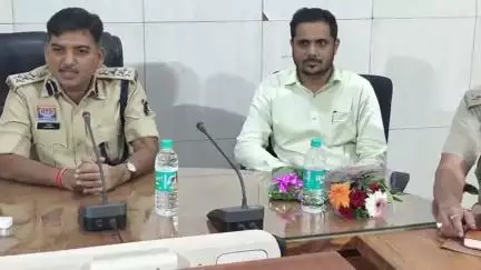 बेरला: बेमेतरा में आयोजित वरिष्ठ आरक्षकों का एक सप्ताह का कैप्सूल कोर्स प्रशिक्षण सफलतापूर्वक संपन्न