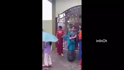 होशंगाबाद नगर: कंचन नगर: नाले का पानी ओवरफ्लो होने से लोगों के घरों में घुसा, नगरपालिका ने नाले को चौड़ा किया