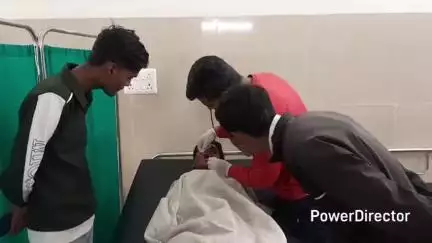 परसिया: परासिया-तामिया मार्ग पर सिल्वरलेक में पिकनिक मनाने गए युवक नदी में गिरे, एक का जबड़ा टूटा, दूसरे को मुंह पर आई चोट