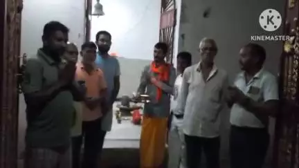 बरकट्ठा: विश्व हिंदू परिषद द्वारा बरकट्ठा के विभिन्न मंदिरों में संध्या मंगला आरती कार्यक्रम आयोजित
