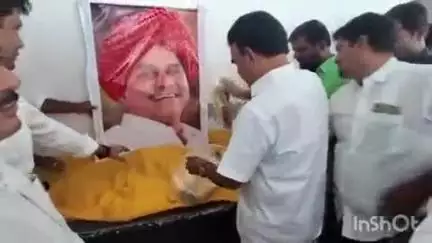 నాగర్ కర్నూల్: దివంగత  ముఖ్యమంత్రి వైఎస్ రాజశేఖర్ రెడ్డి కి నివాళులర్పించిన మంత్రి జూపల్లి కృష్ణారావు