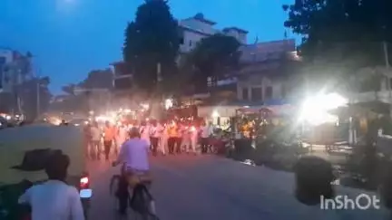 अरवल: बिहार बंद की सफलता को लेकर इंडिया गठबंधन के कार्यकर्ताओं ने ज़िला मुख्यालय में निकाला मशाल जुलूस