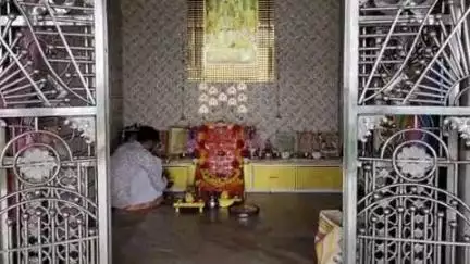 मनोहरथाना: मनोहरथाना टंटोकरी बालाजी मंदिर पर अज्ञात चोरों ने चोरी की वारदात को अंजाम दिया