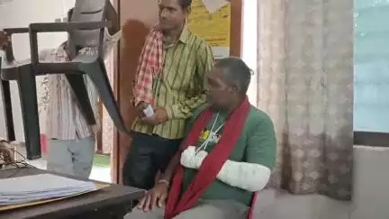 विजयराघवगढ़: विजयराघवगढ़: छोटे भाइयों और भतीजों ने 50 वर्षीय व्यक्ति से की मारपीट, मामला दर्ज