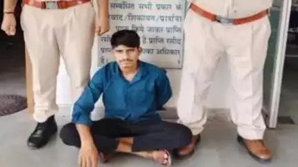 झुंझुनू: झुंझुनू के ढिगाल से ट्रैक्टर ट्राली चोरी के मामले में तीसरे फरार आरोपी को मुकुंदगढ़ पुलिस ने किया गिरफ्तार