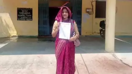 गौरिहार: शासकीय माध्यमिक शाला पलटा की छत टपकने से विद्यार्थी परेशान, जनपद पंचायत सदस्य ने SDM को सौंपा ज्ञापन