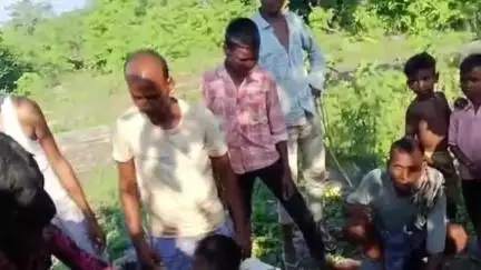 कुंदा: हिंदियाखुर्द गांव में महदानी पूजा बड़े धूमधाम से मनाई गई