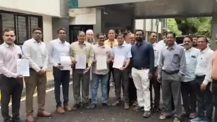 नांदेड: होमियोपॅथिक डॉक्टारांना मेडिकल कौन्सील नोंदणीचा निर्णय रद्द करा, जिल्हाधिकारी कार्यालयात इंडियन मेडिकल असोसिएशनचे आंदोलन