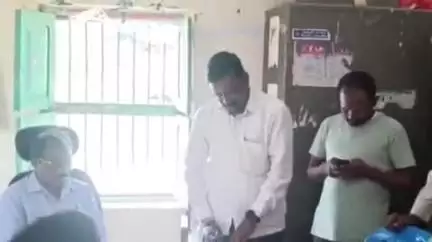 తుంగతుర్తి: తుంగతుర్తిలో గ్రామపంచాయతీ ఆవరణలో రూ.5.50 లక్షలకు సంత వేలంపాట