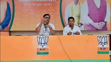 ধর্মনগর: পদ্মপুরে BJP-র জেলা কার্যালয়ে আয়োজিত বৈঠক, উপস্থিত জেলা সভাপতি সহ অন্যান্যরা