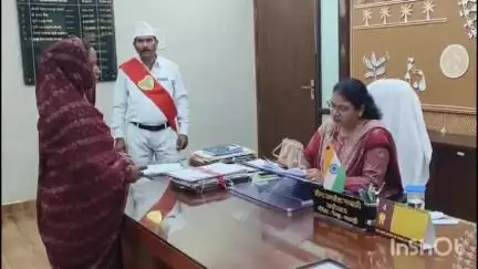 मरवाही: जीपीएम जनदर्शन में 23 लोगों ने दिया आवेदन, कलेक्टर ने एक-एक कर सुनी सभी की फरियाद