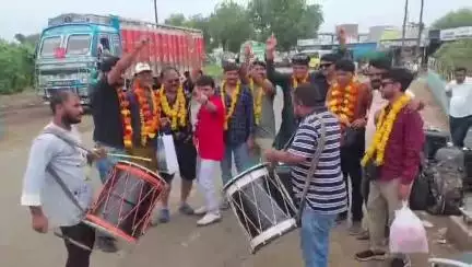 बड़वानी: अमरनाथ यात्रा से लौटे श्रद्धालुओं में दिखा जोश, बड़वानी के यात्रियों ने कहा- सेना की सुरक्षा में यात्रा मार्ग सुरक्षित