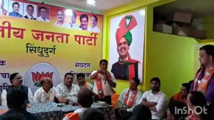 दोडामार्ग: आगामी निवडणुका स्वबळावर व्हाव्यात ते पाप पुन्हा नको, माजी भाजप तालुकाध्यक्ष सुधिर दळवींची पक्ष कार्यालयातील बैठकीत मागणी