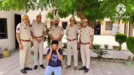 संगरिया: मानकसर रोही से पुलिस ने ₹10,000 के इनामी बाइक चोर को किया गिरफ्तार, चोरी की बाइक भी की बरामद