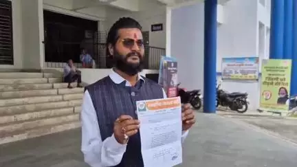 कोडरमा: भाजपा के कोडरमा नगर महामंत्री ने उपायुक्त को दिया मांग पत्र, अरघौती नदी के पास श्मशान घाट में स्ट्रीट लाइट लगाने की मांग