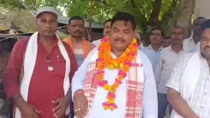महमूदाबाद: रामपुर मथुरा ब्लॉक के ग्राम रोजगार सेवकों ने विधायक ज्ञान तिवारी का स्वागत अभिनंदन किया, उनके हित में आए फैसले के बाद