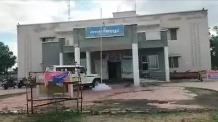 सोहागपुर: नरगी से कई वर्षों से फरार स्थाई वारंटी को पुलिस ने किया गिरफ्तार, न्यायालय में पेश किया