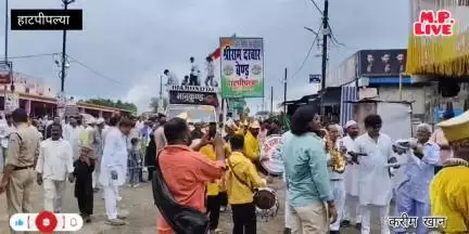 नगर हाटपीपल्या मे हर वर्ष कि तरह इस बार मोहर्रम कि 10 तारीख का निकाला गया राष्ट्रीय ध्वज के साथ परचम जुलूस का किया.....