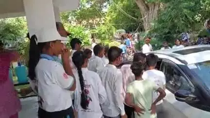 राजपुर: तियरा प्लस टू उच्च विद्यालय में खेलकूद प्रतियोगिता के दौरान तेज धूप से तीन छात्र बेहोश