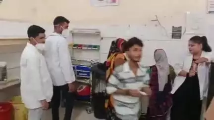 मिश्रिख: रहीमाबाद में पारिवारिक झगड़ों से परेशान महिला ने जहर खाकर आत्महत्या का प्रयास किया