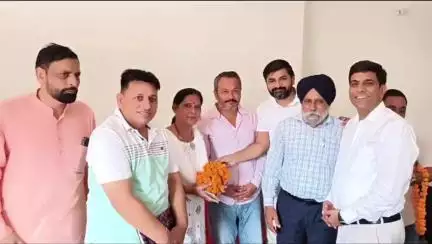 डोईवाला: परवादून जिला कांग्रेस कार्यालय में कांग्रेस ने पंचायत चुनावों पर चर्चा के लिए किया बैठक का आयोजन
