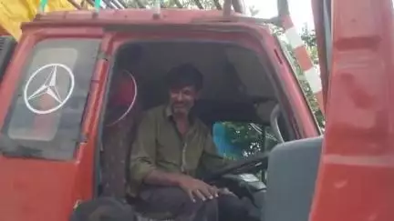 बक्सर: शराब तस्करी का हैरान कर देने वाला मामला, ट्रक में तहखाना बनाकर ले जा रहे थे 180 पेटी विदेशी शराब