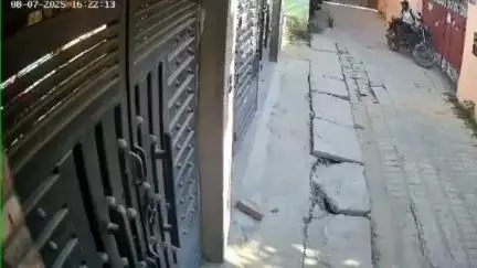 डुमरा: सीतामढ़ी कस्टम ऑफिस गली से शिक्षक की बाइक चोरी, सीसीटीवी वीडियो आया सामने