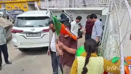ठियोग: भाजपा महासू जिला इकाई ने ठियोग से बाढ़ से प्रभावित लोगों की मदद के लिए राहत सामग्री की दूसरी खेप रवाना की