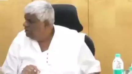 ಹಾಸನ: ಹಾರ್ಟ್ ಅಟ್ಯಾಕ್ ತಪ್ಪಿಸಲು ಜಿಲ್ಲೆಯಲ್ಲಿ ರಾತ್ರಿ ಎಂಟು ಗಂಟೆಗೆ ಬಾರ್ ಬಂದ್ ಮಾಡಬೇಕು -ನಗರದಲ್ಲಿ ಮಾಜಿ ಸಚಿವ ಹೆಚ್ ಡಿ ರೇವಣ್ಣ ಹೇಳಿಕೆ
