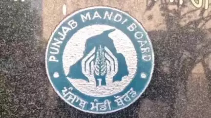 ਖੰਨਾ: ਏਸ਼ੀਆ ਦੀ ਸਭ ਤੋਂ ਵੱਡੀ ਅਨਾਜ ਮੰਡੀ ਖੰਨਾ ਦਾ ਦੂਜਾ ਹਿੱਸਾ ਰਾਹੌਣ ਮੰਡੀ ਦੀ ਸੜਕ ਦੀ ਖਰਾਬ ਹਾਲਤ ਹੋਣ ਕਾਰਨ ਲੋਕ ਪਰੇਸ਼ਾਨ #jansamasya
