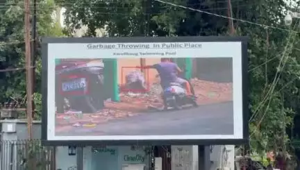 વડોદરા દક્ષિણ: માર્ગ પર કચરો નાખશો તો કંઈક આવું થશે, દ્રશ્યો માર્કેટ ચાર રસ્તા વિસ્તાર ના.