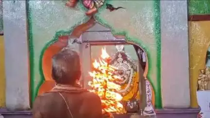 ଭଟଲି: ପଶ୍ଚିମଓଡିଶାର ଶ୍ରୀକ୍ଷେତ୍ର ଭଟଲୀ ଦଧିବାମନ ମନ୍ଦିରରେ ଆଜି ମହାପ୍ରଭୁ ଦଧିବାମନ ଙ୍କ ସ୍ବତନ୍ତ୍ର ସଂନ୍ଧ୍ଯାଆଲତୀ ମହାସମାରୋହରେ ଅନୁଷ୍ଠିତ ହେଲା