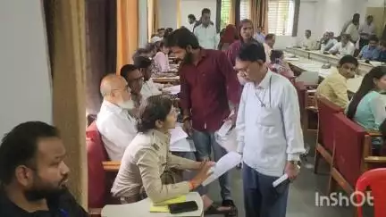 विदिशा नगर: वार्ड नंबर-30 सागर पुलिया पर रहने वाले एक शख्स ने की घर के पास लगी आरा मशीन को हटाने की मांग, जनसुनवाई में दिया आवेदन
