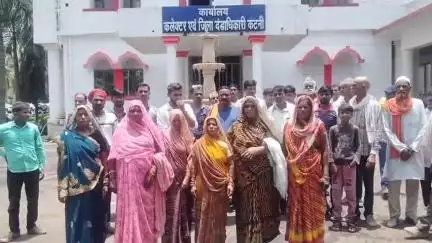 कटनी नगर: विजयराघवगढ़ क्षेत्र के मुहास गांव में घरों में घुस रहा बारिश का पानी, परेशान ग्रामीणों ने कलेक्ट्रेट पहुंचकर की शिकायत