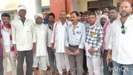 भैंसदेही: गांव कोटवार को हटाने की मांग लेकर कोथल कुंड के ग्रामीणों ने कलेक्टर को सौंपा ज्ञापन