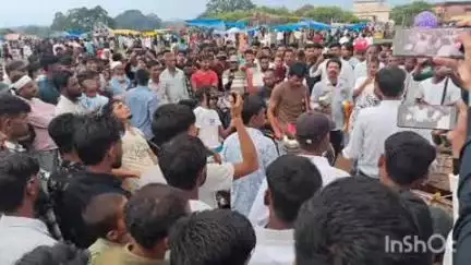 सिसई: लरंगो गांव में निकाला गया मोहर्रम का जुलूस