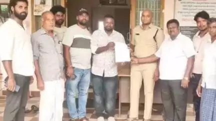 గంగాధర నెల్లూరు: జీడీ నెల్లూరు వైసీపీ ఇన్ఛార్జ్‌ కృపాలక్ష్మిపై పోలీసులకు ఫిర్యాదు జనసేన నాయకులు
