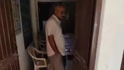 बहल: एसडीएम मनोज दलाल ने सोमवार को सिरसी के राजकीय उच्च विद्यालय और उप स्वास्थ्य केंद्र का औचक निरीक्षण किया
